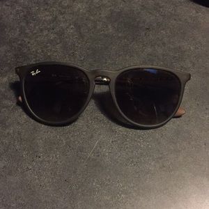 Ray Ban Erika - Tortoise color
